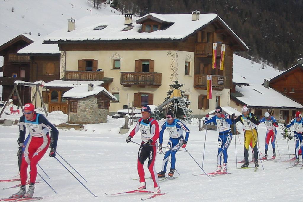 Art Apartments Casa Lapis Livigno Exterior photo